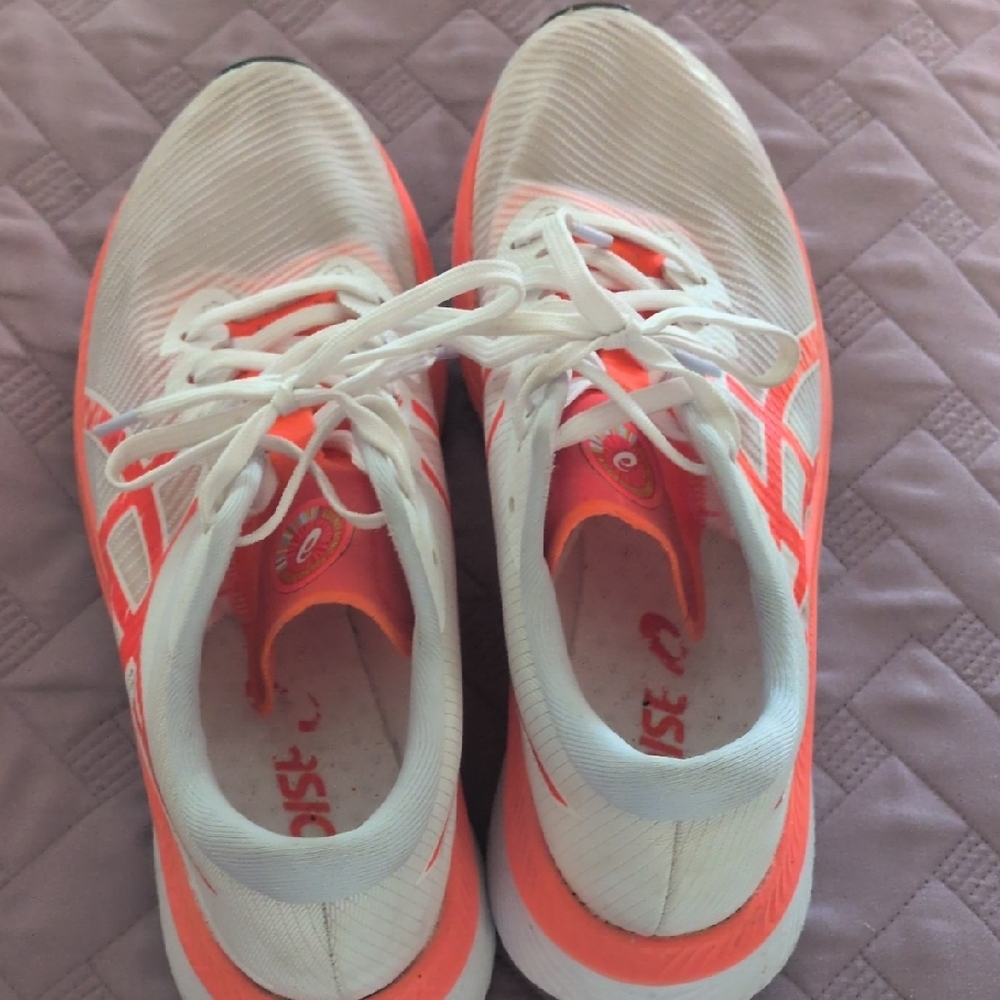 ASICS Magic Speed 3 - Picture 2 of 8
